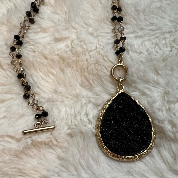 Black druzy and beaded long necklace. Very nice condition. - Picture 2 of 7